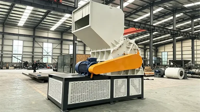 Triturador industrial de metais para linha de briquetagem – Transforme sucata em briquetes de alto valor agregado.